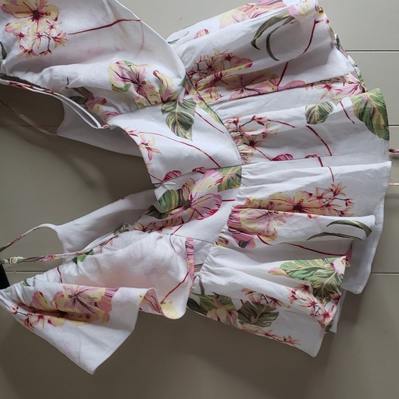 WAYF Coco Floral Print Cold Shoulder Top Ivory Tropical Medium - Picture 7 of 7